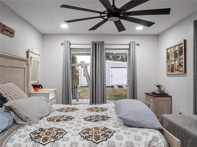 bedroom with ceiling fan