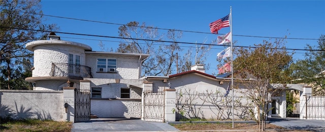 view of front of property