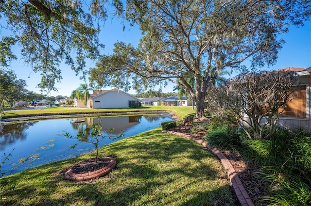 view of yard featuring a water view