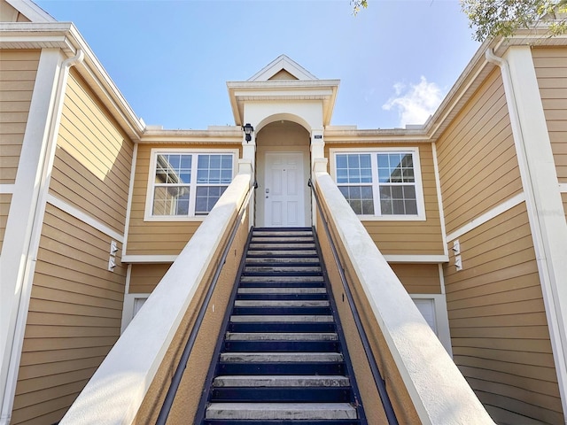 property entrance with a balcony