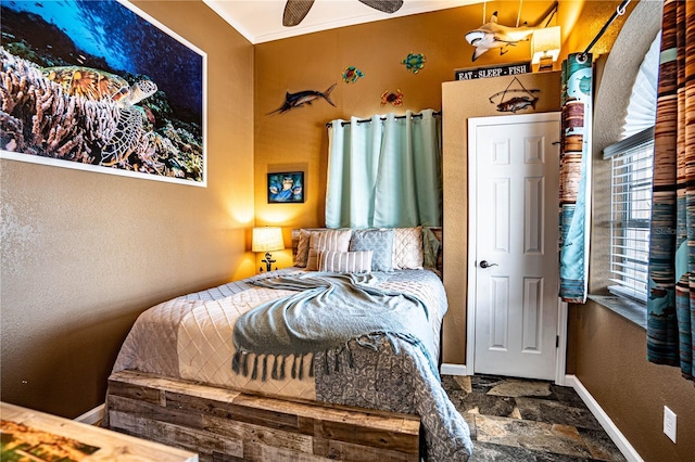 bedroom with ceiling fan