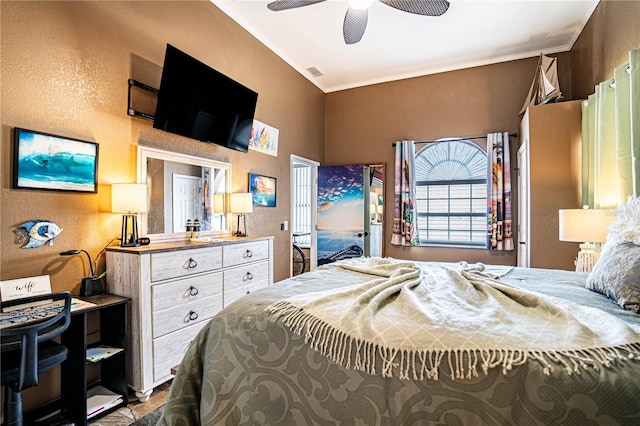 bedroom with ceiling fan