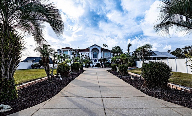 view of front of home with a front yard