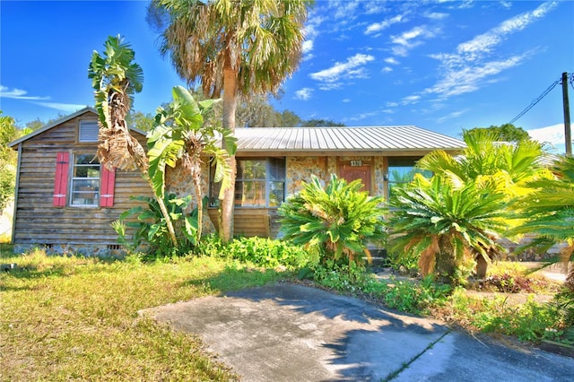 view of front of house