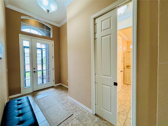 entryway with crown molding