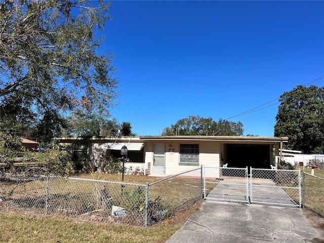 view of front facade featuring a carport