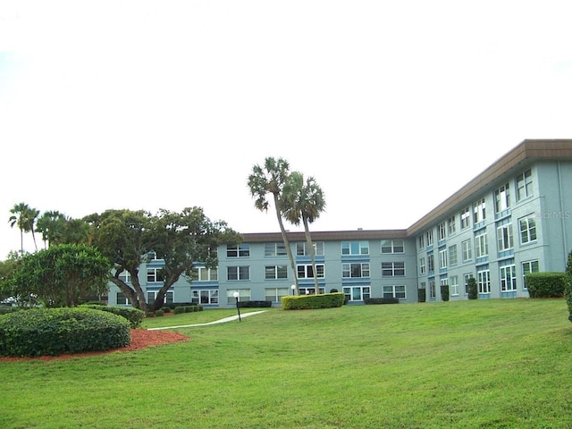 333 Lake Howard Dr NW Unit 202-A, Winter Haven, FL 33880 - photo 1