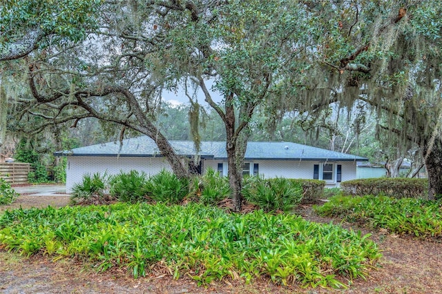 view of front of property