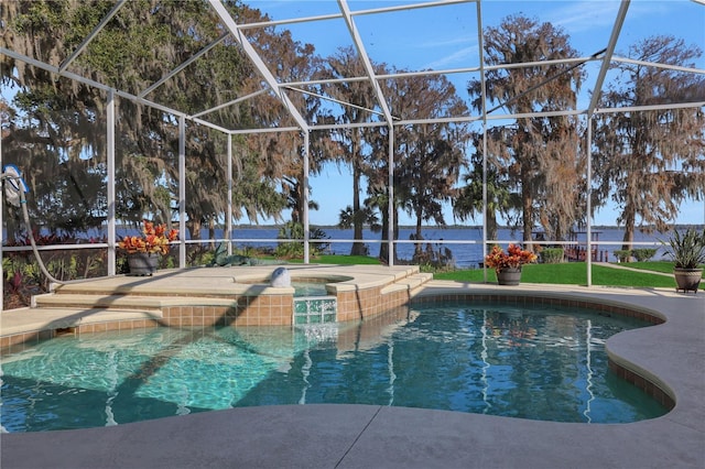 view of swimming pool featuring an in ground hot tub, a water view, glass enclosure, and a patio