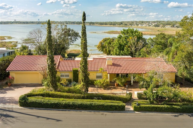 bird's eye view featuring a water view