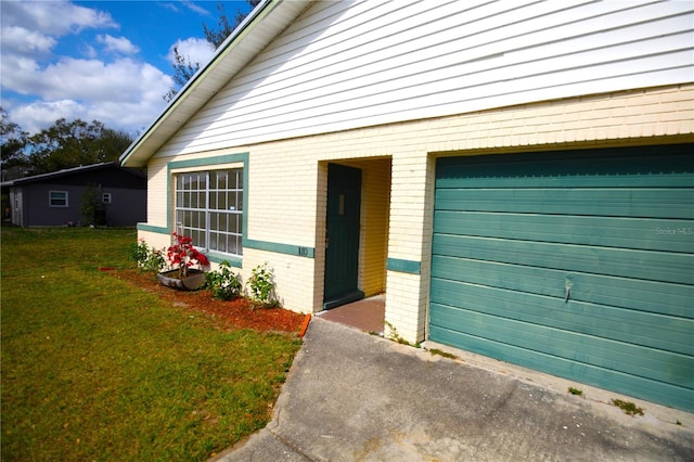 exterior space with a lawn