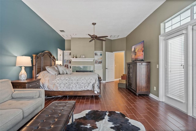 bedroom featuring ceiling fan