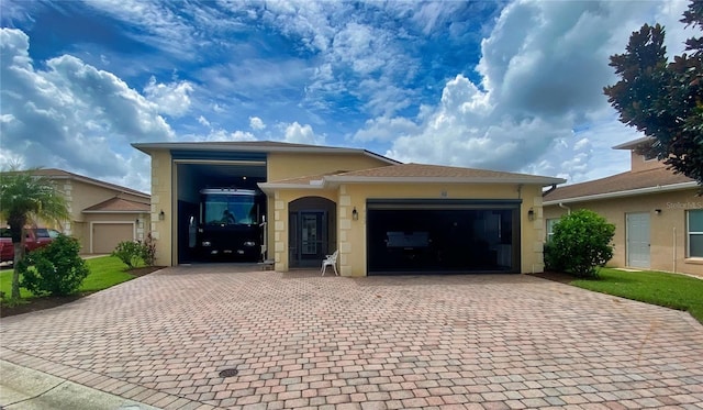 view of front facade with a garage