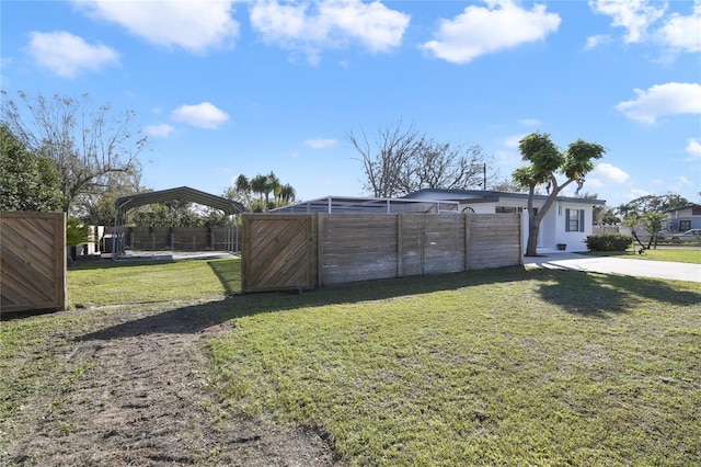 view of yard featuring a carport