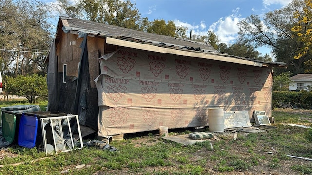 view of outdoor structure