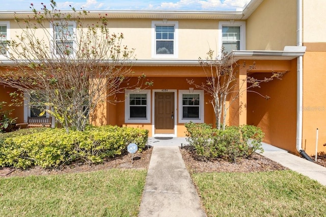 view of townhome / multi-family property