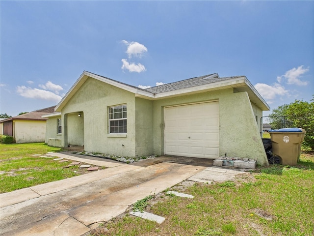 91 W Cedarwood Cir, Kissimmee, FL 34743 - ranch-style house with stucco siding, concrete driveway, an attached garage, a front lawn, and a shingled roof