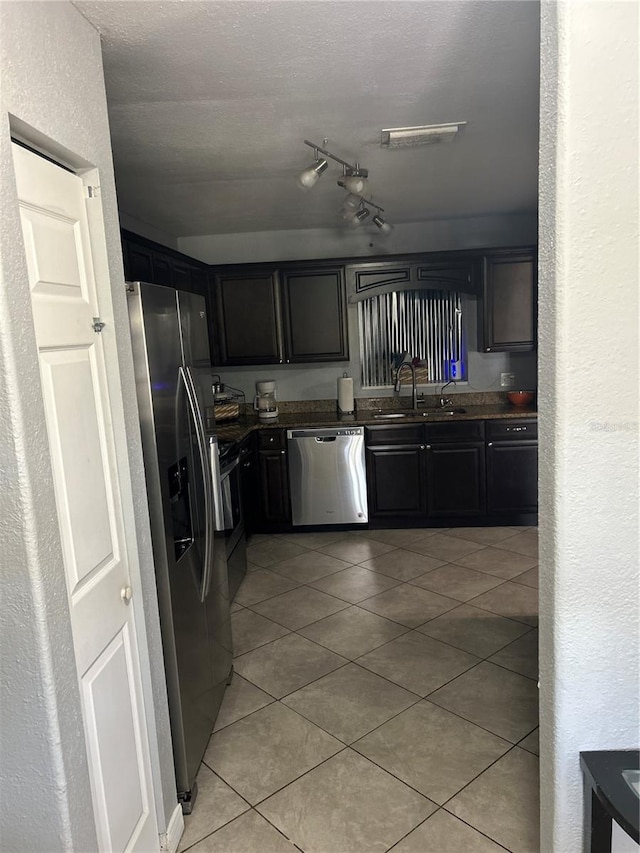 4250 Valencia Dr, Indian Lake Estates, FL 33855 - photo 4