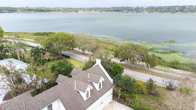 bird's eye view featuring a water view