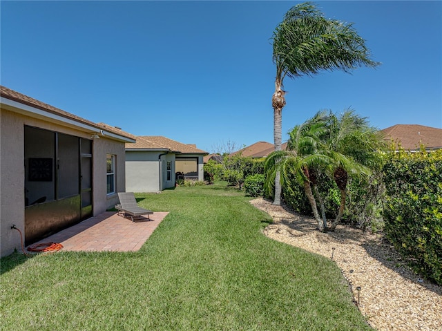 view of yard featuring a patio