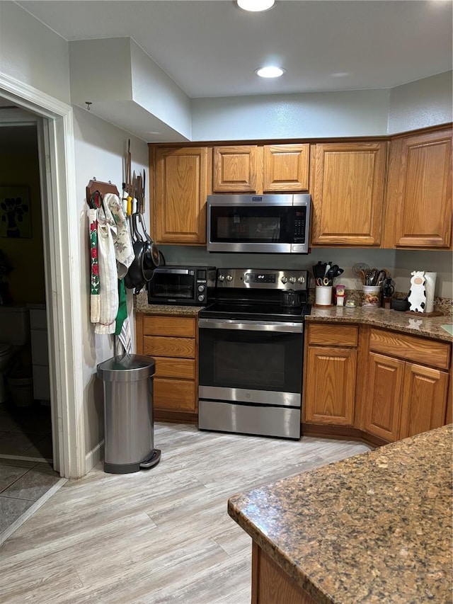 1403 Hidden Creek Ln, Winter Haven, FL 33880 - photo 14