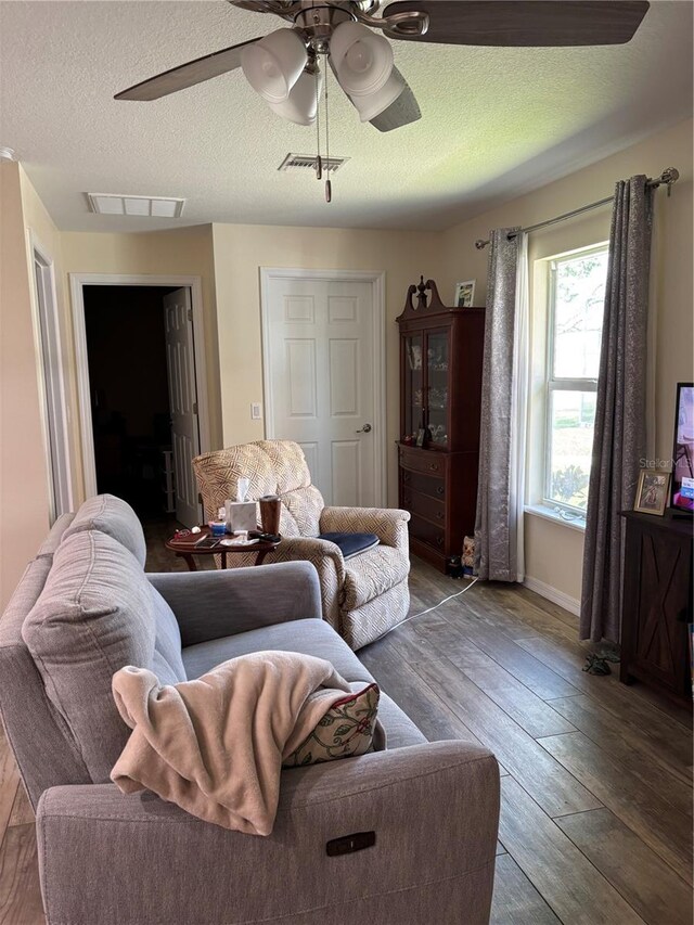 1403 Hidden Creek Ln, Winter Haven, FL 33880 - photo 32