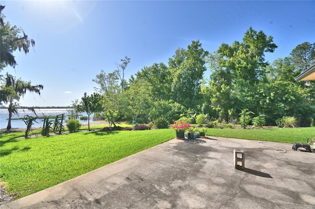 2611 State Road 557, Lake Alfred, FL 33850 - view of patio featuring a water view