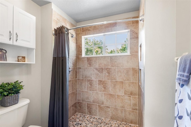 177 Costa Loop, Auburndale, FL 33823 - bathroom featuring a shower stall and toilet