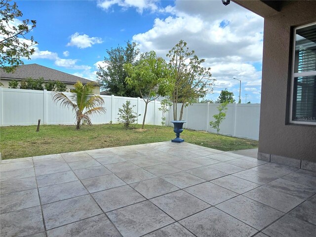 625 Disa Dr, Davenport, FL 33837 - view of patio