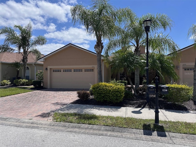 1224 Vienna Square Dr, Winter Haven, FL 33884 - photo 1