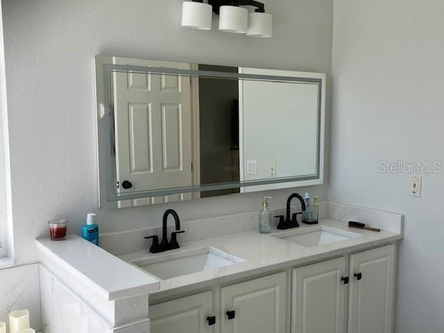 1681 Waterview Loop, Haines City, FL 33844 - bathroom with double vanity