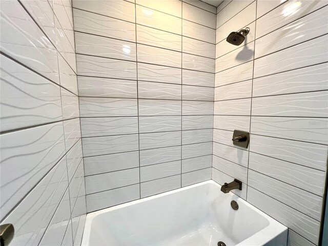bathroom featuring shower / tub combination