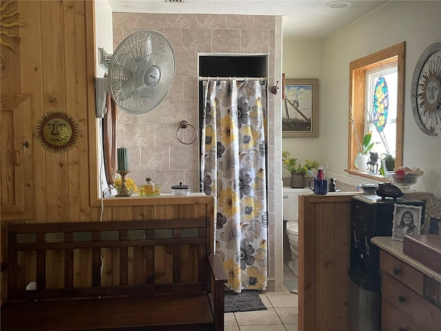 124 Palm Pl, Haines City, FL 33844 - interior space featuring light tile patterned floors