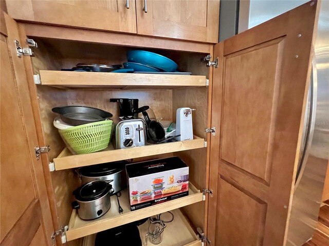 room details with open shelves