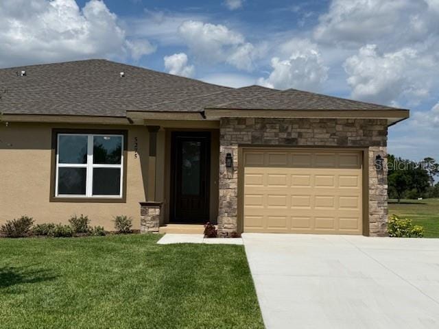 5275 Pebble Beach Dr, Sebring, FL 33872 - view of front of house with roof with shingles, an attached garage, driveway, and a front yard