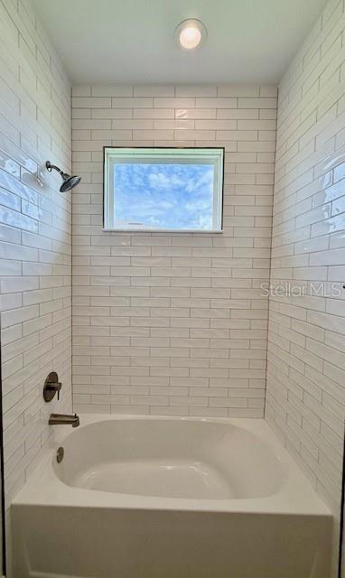 5275 Pebble Beach Dr, Sebring, FL 33872 - full bath with shower / bath combination