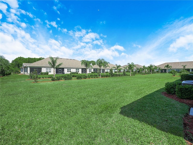 view of yard with a residential view