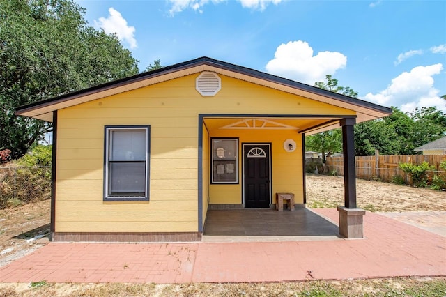 305 Armour Ave, Auburndale, FL 33823 - view of front of house with fence