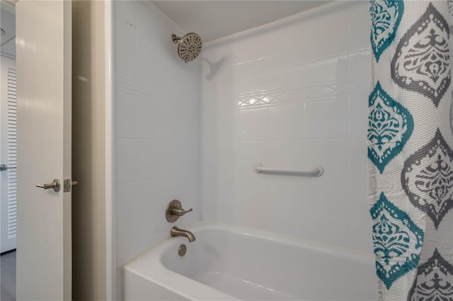 full bathroom featuring shower / tub combo with curtain