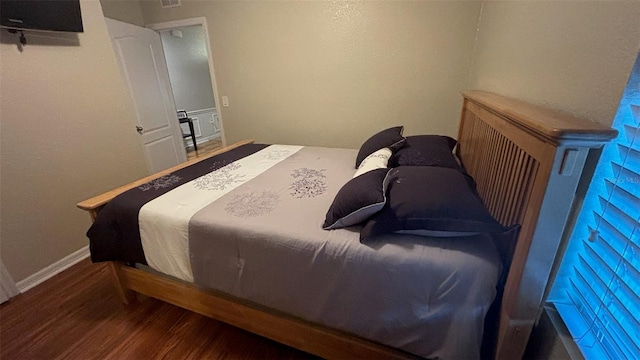 3828 Eloise Estates Ct, Winter Haven, FL 33881 - bedroom with wood finished floors and baseboards