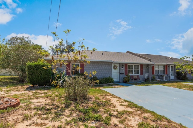 1408 Thousand Roses Dr S, Lake Wales, FL 33853 - single story home with brick siding