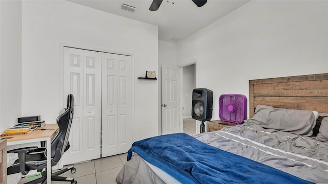 428 Aragosa Dr, Davenport, FL 33837 - bedroom featuring light tile patterned floors, an office area, a closet, and ceiling fan