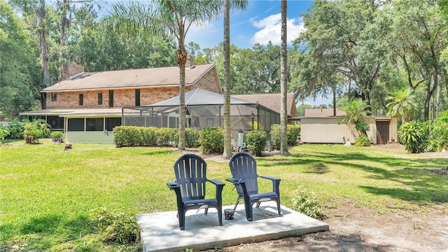 418 N Rd, Lakeland, FL 33809 - view of green lawn with a patio