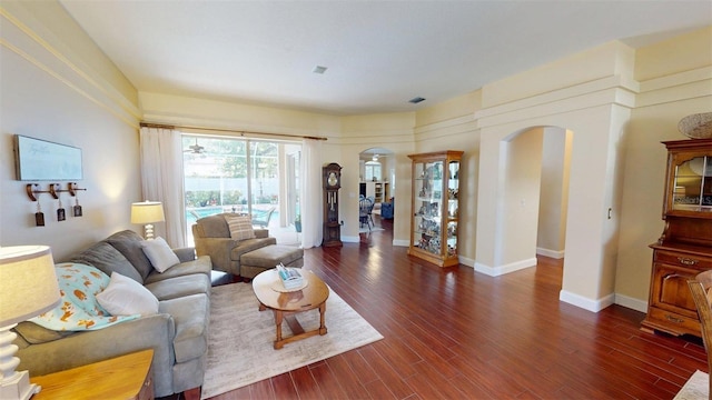 4506 Gentrice Dr, Valrico, FL 33596 - photo 7