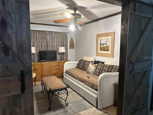 9402 Cat Track Trl, Lake Wales, FL 33898 - living room featuring ceiling fan and crown molding