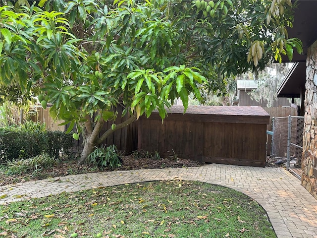 9402 Cat Track Trl, Lake Wales, FL 33898 - view of yard featuring fence