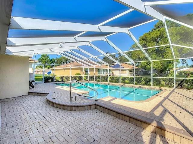 560 Saint Andrews Rd, Winter Haven, FL 33884 - swimming pool featuring a patio and a lanai