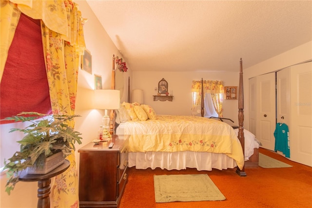 40 Westridge Rd, Davenport, FL 33837 - bedroom featuring carpet floors, a closet, and a textured ceiling