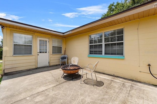 320 Boger Blvd S, Lakeland, FL 33803 - view of patio / terrace with an outdoor fire pit