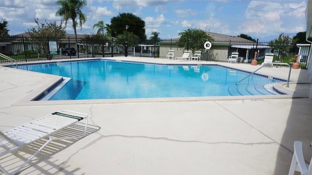 254 Winter Ridge Blvd Unit 254, Winter Haven, FL 33881 - community pool featuring a patio